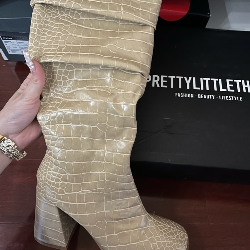 Beige boots